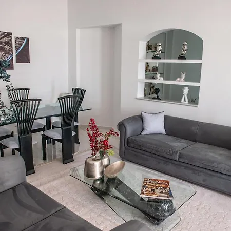 Casa Di Gio * カランバカ