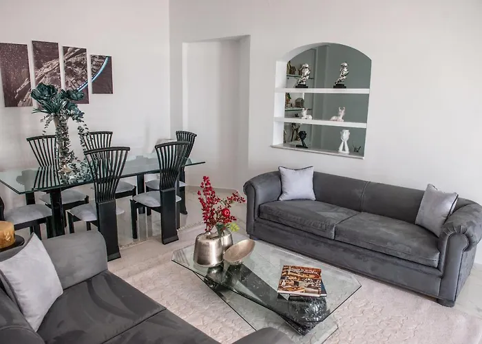 Casa Di Gio * カランバカ